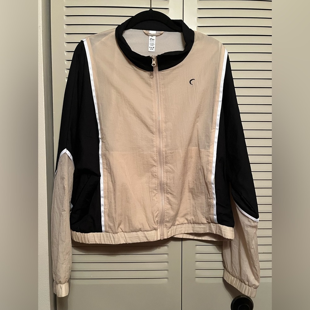 EUC Zyia Black and Tan Block Zipper Jacket- Size XL